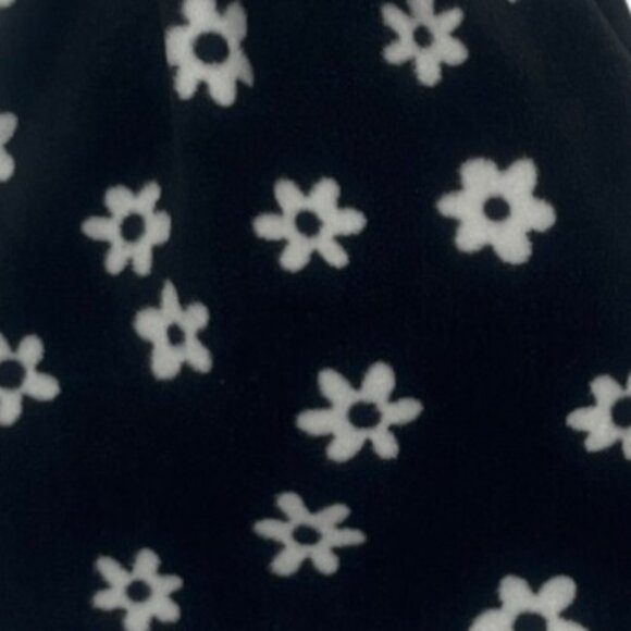 Cat & Jack Flower Print Beanie Hat Girls OS Black White New - Picture 3 of 9